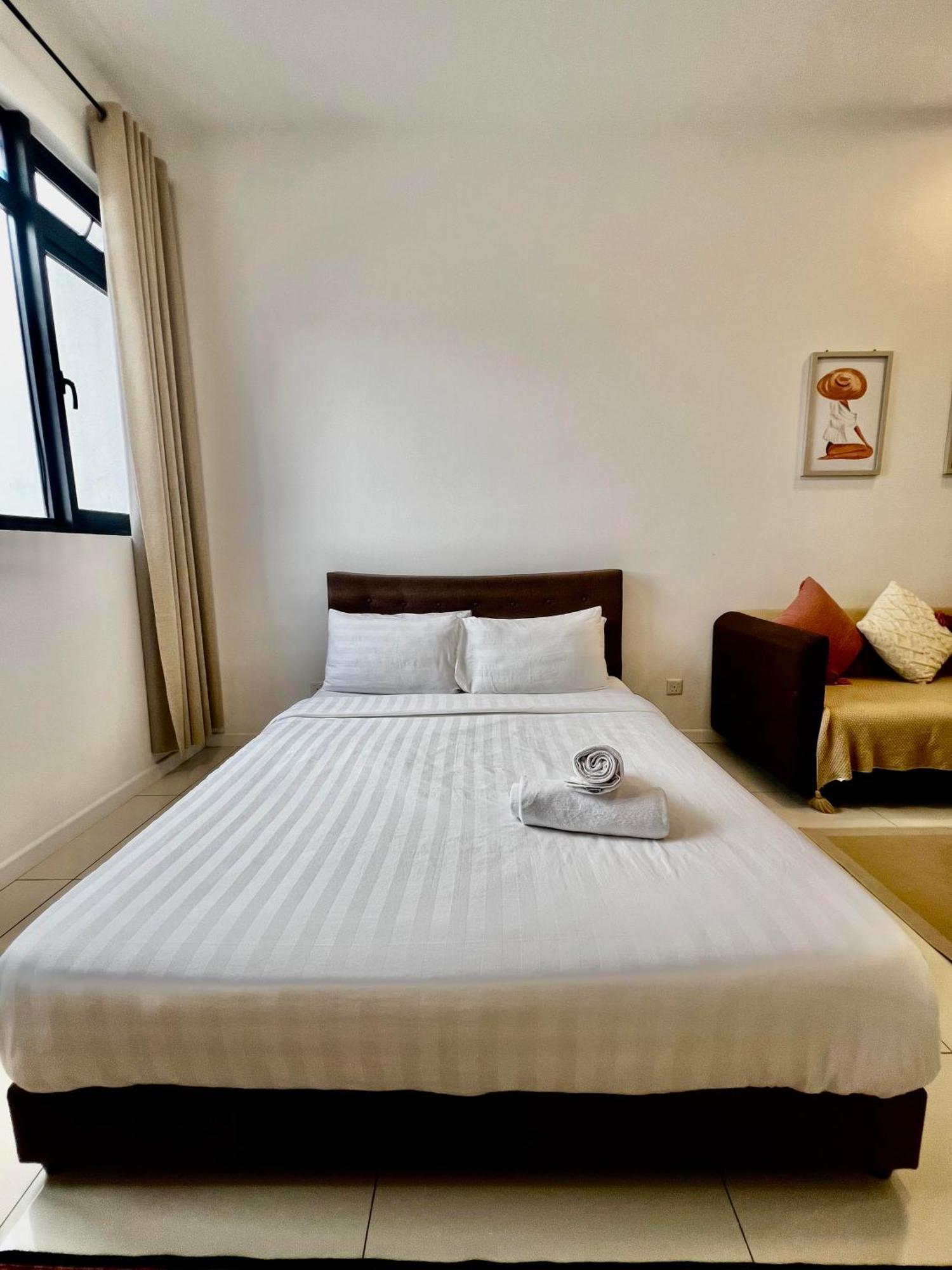 Chamber Kl By Sleepy Owl Kuala Lumpur
